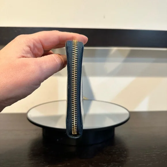 Cole Haan Travel Clutch Voyage Collection Moroccan Blue Large Zip Around Wallet - Picture 7 of 12